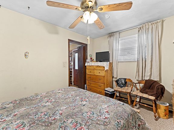 5th image of 196 Hawley St