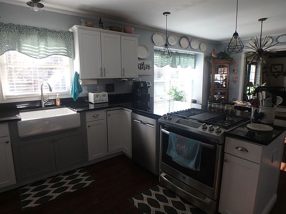 5th image of 3709 Tally Ho Dr