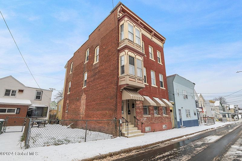 2nd image of 86 Lancaster Street