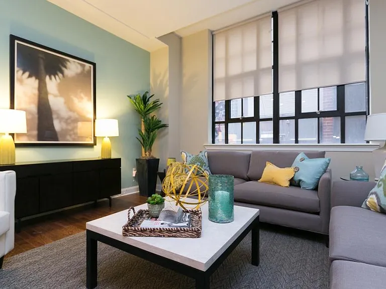 526 PENN AVENUE APARTMENTS — Photo 4