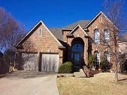 1st image of 908 Kingwood Cir