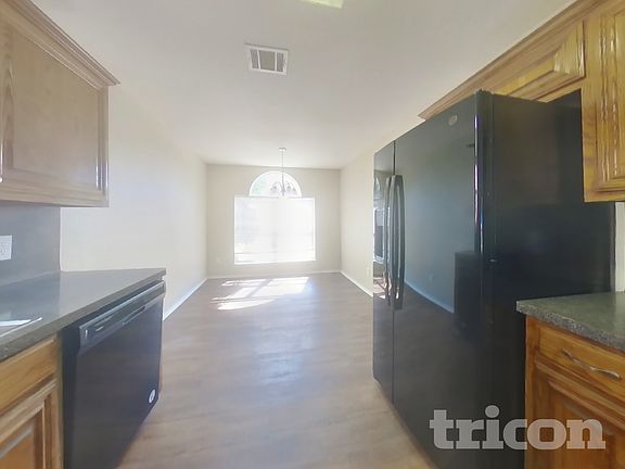 5th image of 621 Babbling Brook Dr