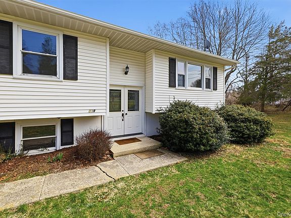 3rd image of 238 Ridge Road