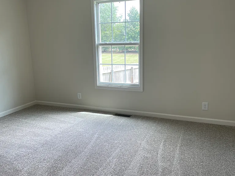 384 Johnson Dr — Photo 8