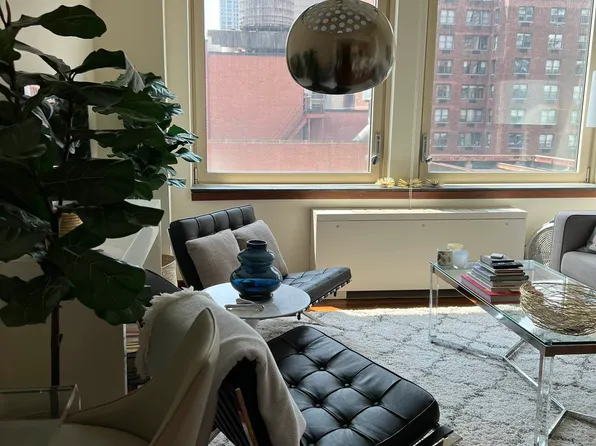 305 East 63rd Street image 7 of 17