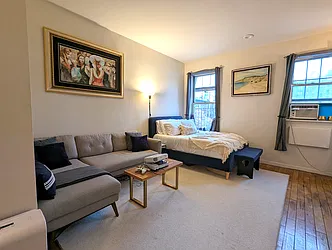 Rented by Manhattan Spaces