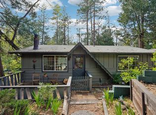 26011 Hemstreet Pl, Idyllwild, CA 92549