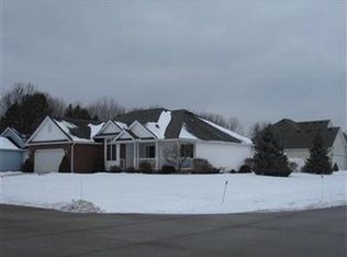 460 Pemberton Dr, Elyria, OH 44035