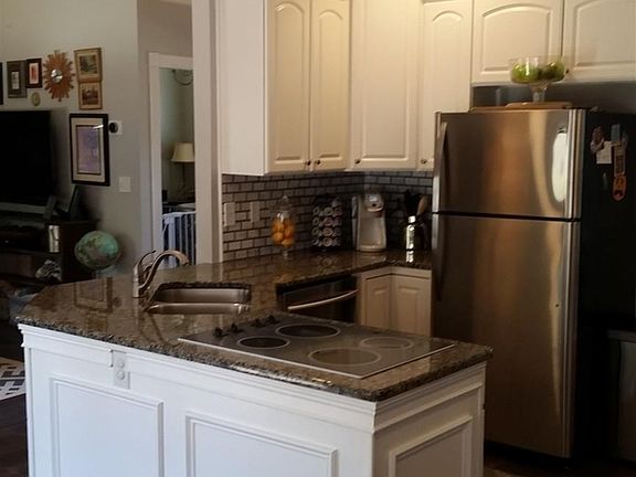 5th image of 146 Canterbury Dr