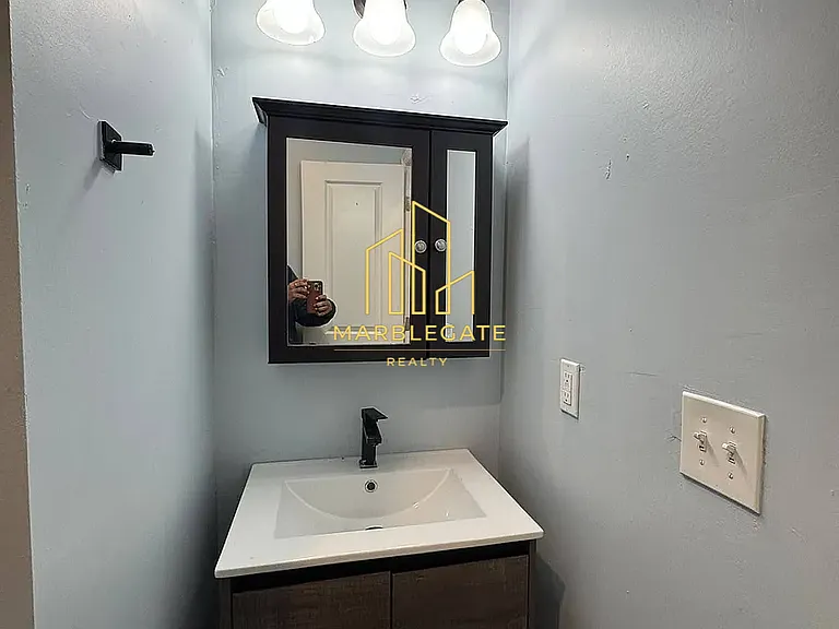 307 Broadway #77 — Photo 18