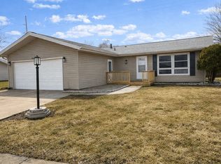 16 Kim Dr, Bourbonnais, IL 60914