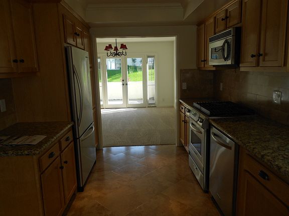 0View from kitchen to diningroom