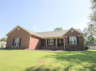21 Country Chase Dr, Jackson, TN 38305