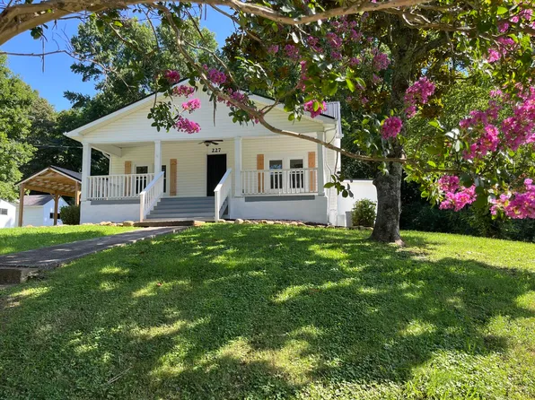 227 Cox Ln, Soddy Daisy, TN 37379