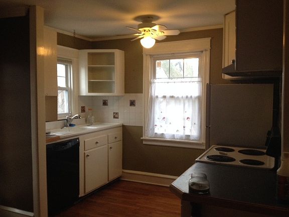 2nd image of 3238 Berkley Ave #2