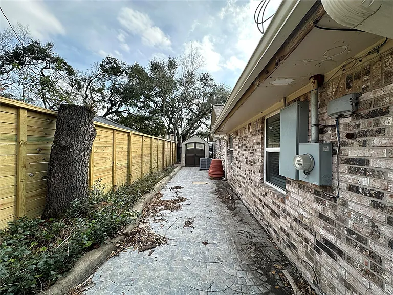 8522 Westview Dr — Photo 17
