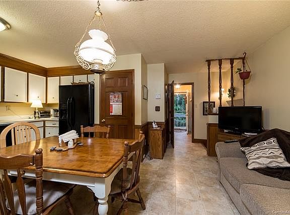 4th image of 9531 Hitchgate Dr