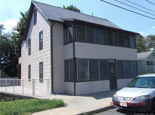 76 8th St, Derby, CT 06418