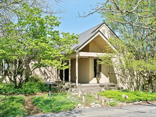 38W480 Silver Glen Rd, St Charles, IL 60175