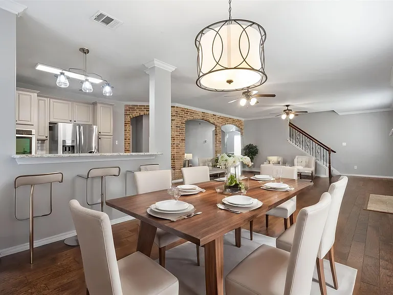 504 Connemara Ct — Photo 6