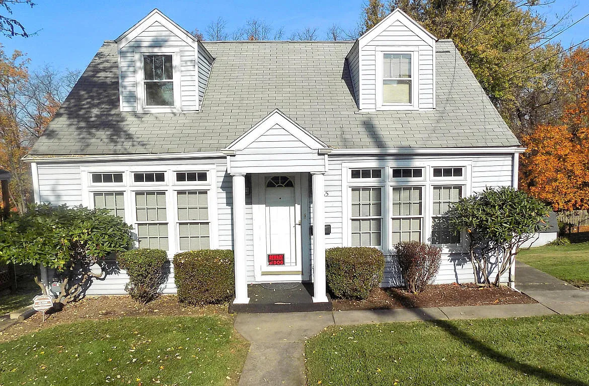 65 Brown St photo 1