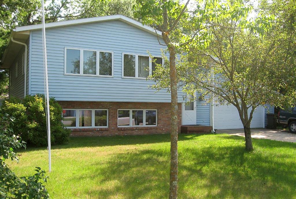 1110 Park Ave NE, Staples, MN 56479 Zillow