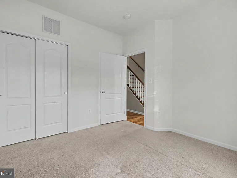23108 Sunbury St — Photo 6