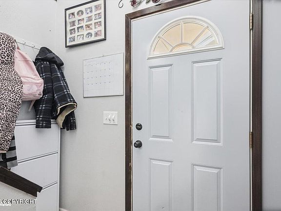 3rd image of 7121 Chester Ct