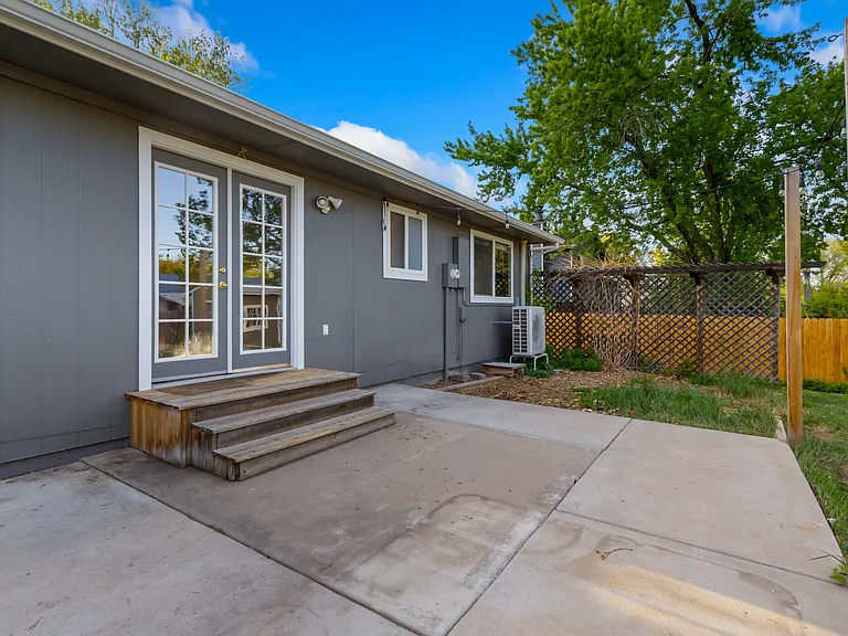 2912 Loch Lomond Dr — Photo 21