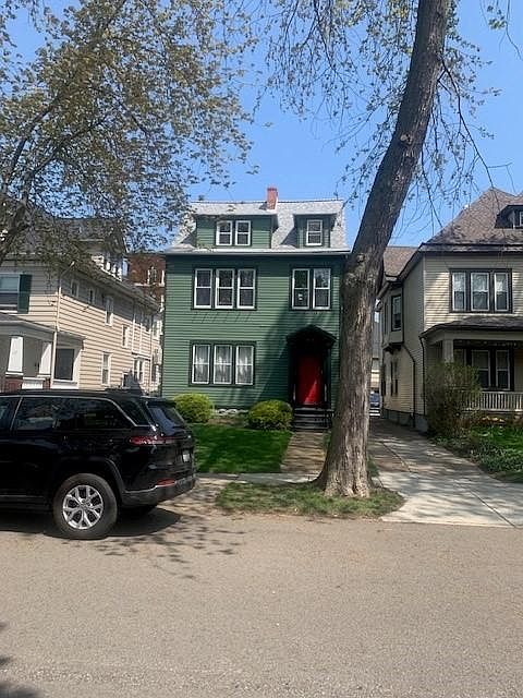 1st image of 123 Highland Ave APT 2