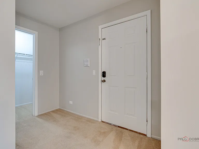 311 Glasgow Ln #Z2 — Photo 9