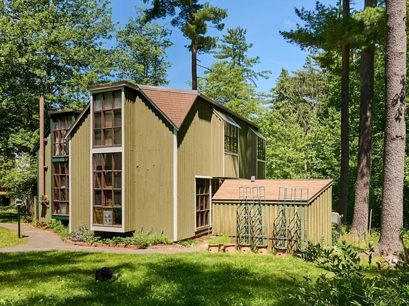 83 Crossbrook Ave #83, Amherst, MA 01002