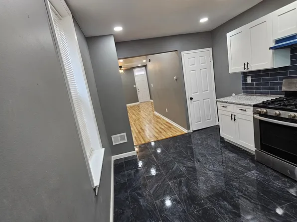 1817 Gillingham St, Philadelphia, PA 19124