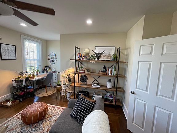 5th image of 304 Main St APT 2