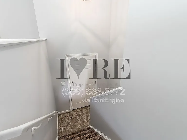 1433 Tall Meadows Dr — Photo 2