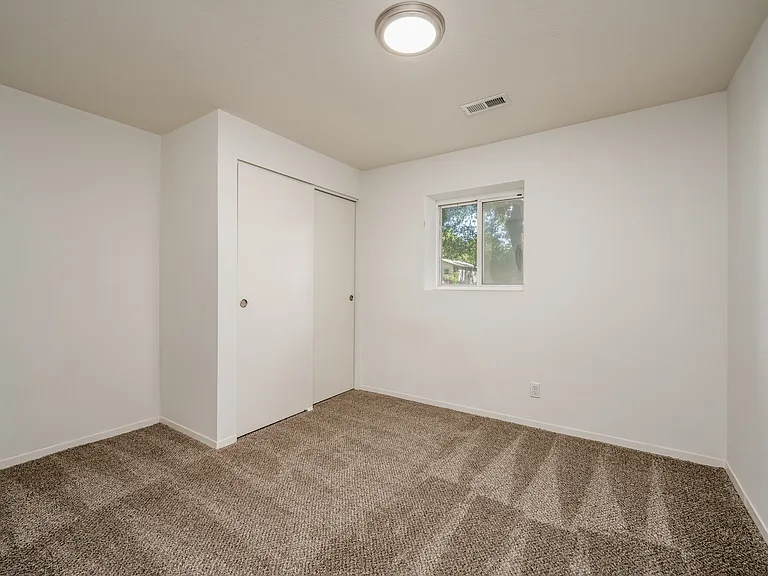 4521 E Norwood Ct — Photo 13