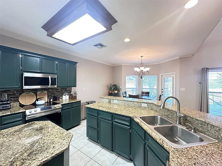 6321 Oso Pkwy — Photo 16