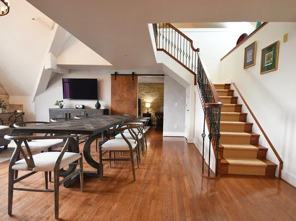 810 Cottageview Dr Ste 302, Traverse City, MI 49684