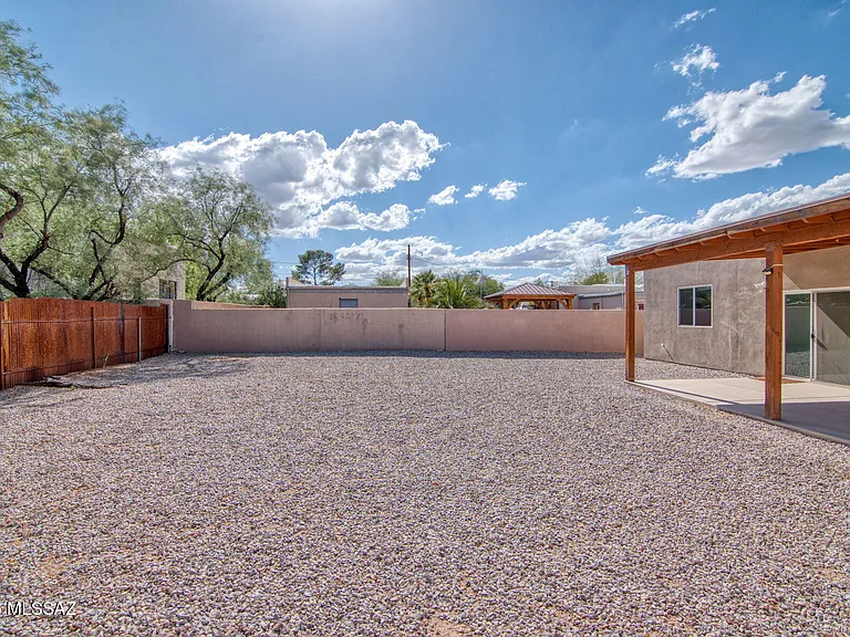 3304 E Elida St — Photo 13
