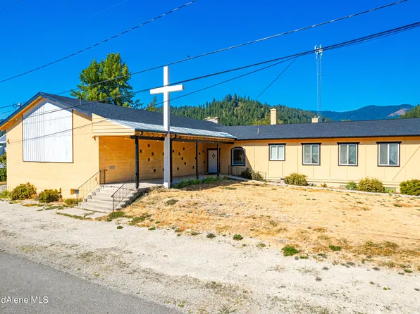 106 S 4th St, Osburn, ID 83849