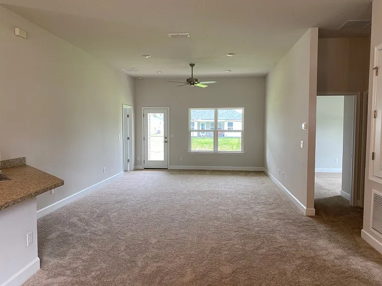 7294 Gateway Ct — Photo 8