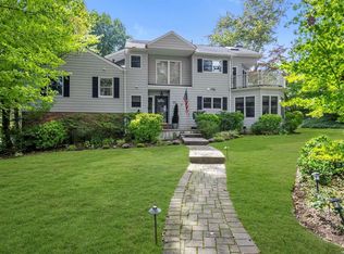 92 Longview Rd, Port Washington, NY 11050