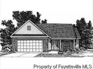 3612 Crosswinds Dr, Hope Mills, NC 28348