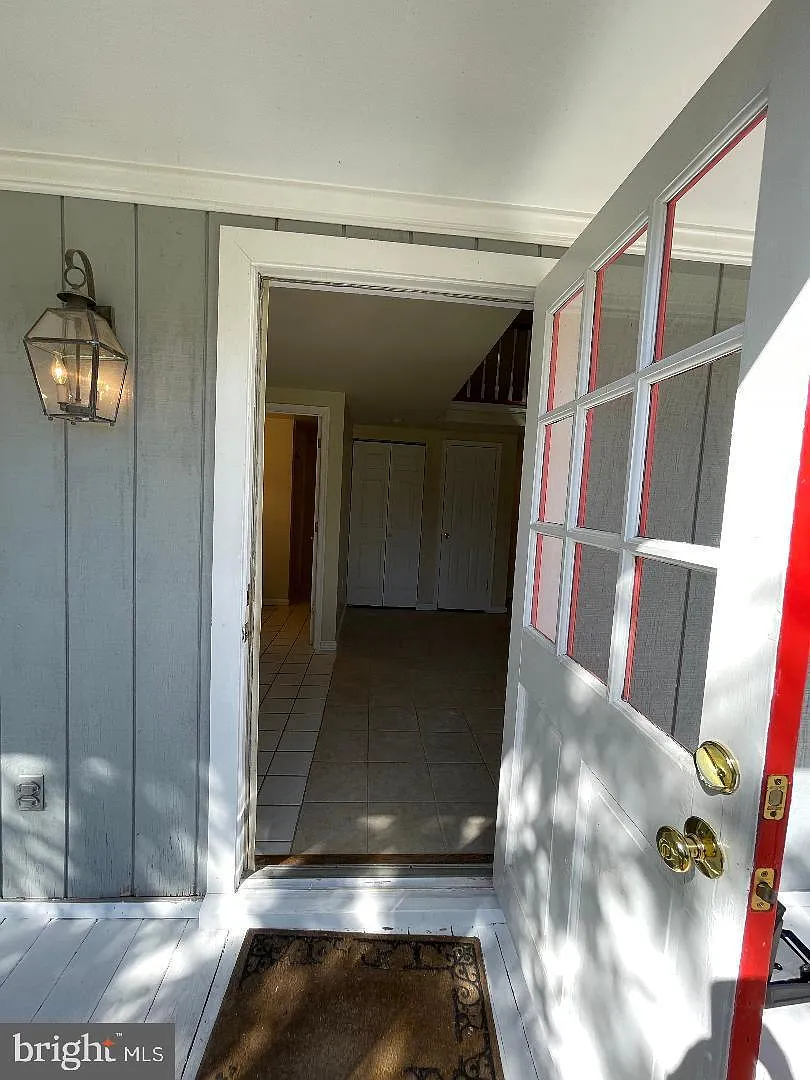Studio, $2,300 — Photo 2
