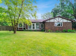 10548 Bitz Rd, Maybee, MI 48159