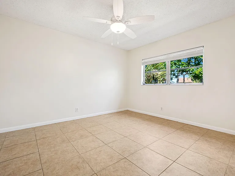 308 Southwind Ct #6 — Photo 15