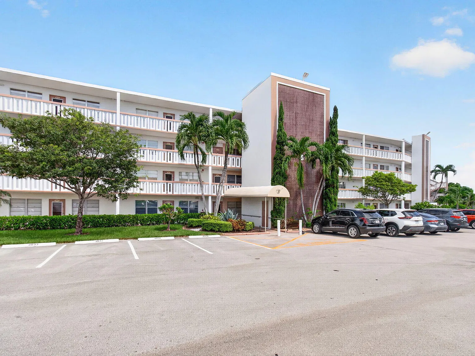 1 bed, 1.0 bath, 779 sqft, $2,800 — Photo 1
