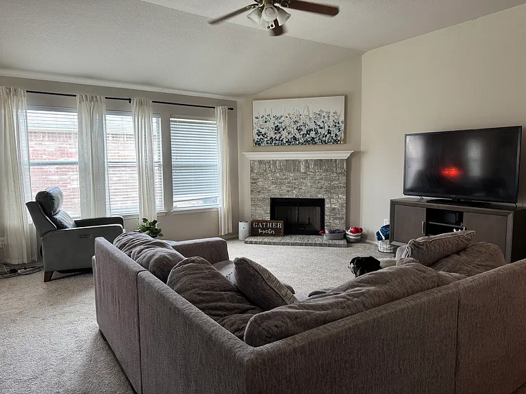4145 Gladney Ln — Photo 2