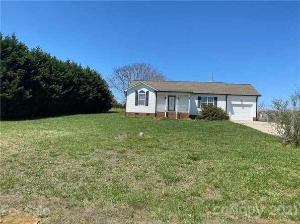 3920 White Tail Ln, Vale, NC 28168