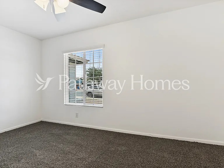 314 E Moore Ave — Photo 12